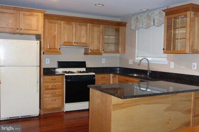 21489 Rusty Blackhaw Square, Sterling, VA 20164 - photo 5