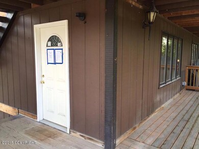 111-122063-Entry and Wrap-around Deck