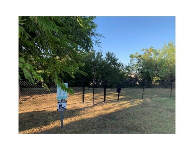 141 Valley View Dr unit 1Bed1Bath, Lewisville, TX 75067 - photo 6