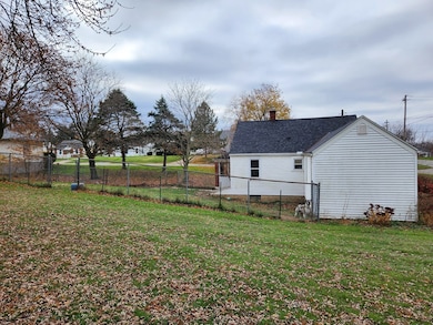 838 Forest Dr, Mansfield, OH 44905 - photo 3