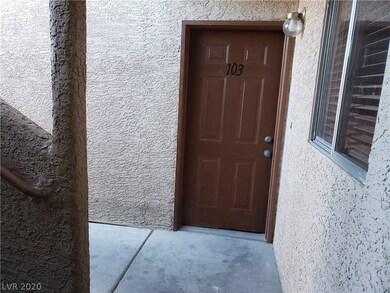 Downstairs, 2 Bedroom, 2 Bath Condo...
