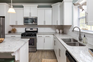 Kitchen HRB037-E2390-8