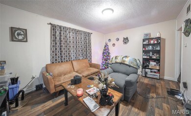 23105 Triple Ln, Saint Robert, MO 65584 - photo 4