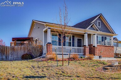 View of front of property featuring a porch and a 