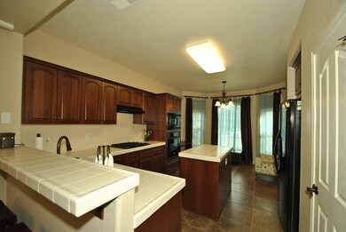 6532 E Simpson Ave, Fresno, CA 93727 - photo 7