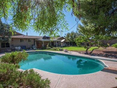 001_Beautiful Sparkling Pool