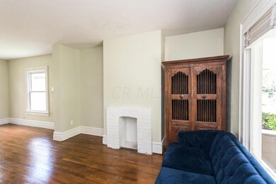 424 E Dunedin LR