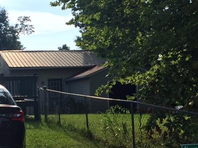 202 Ritch Ln, Shelbyville, TN 37160 - photo 4