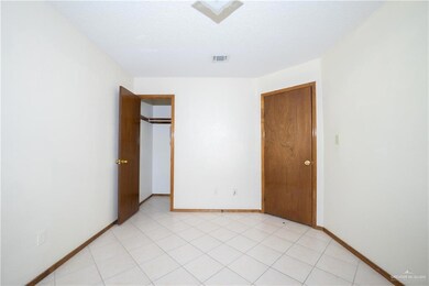 315 Regency Ln unit 6, Weslaco, TX 78596 - photo 7