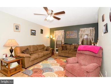 182 Berwick Place, Lansdale, PA 19446 - photo 4