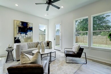 8313 Hoffman St, Houston, TX 77016 - photo 4