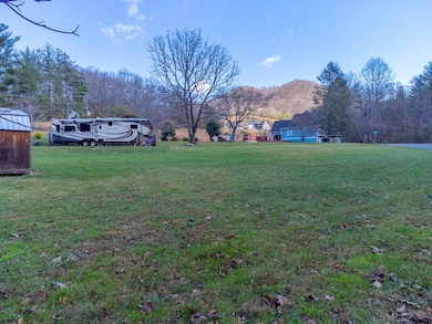 4821 Clarks Chapel Rd, Franklin, NC 28734 - photo 3