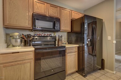 15916 W Elm St-18