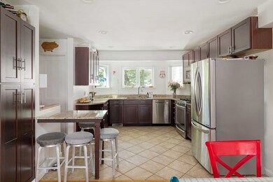 3 Rollins Ct, Cambridge, MA 02139 - photo 2