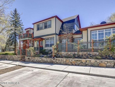 325 E Union 'The Townhouse' St, Prescott, AZ 86303 - photo 4