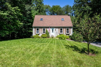 35 Chase Brook Cir, Litchfield, NH 03052 - photo 3