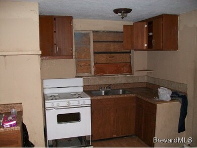 535 Main St, Cocoa, FL 32922 - photo 3