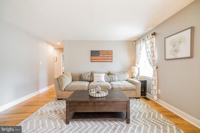 433 Chesterfield Dr, Downingtown, PA 19335 - photo 3