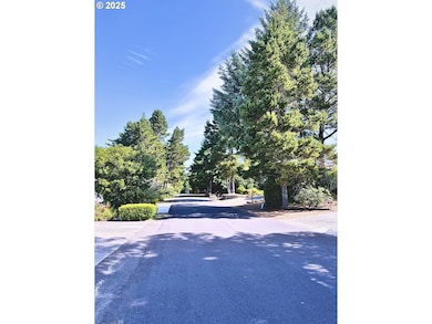 1600 Rhododendron Dr unit 218, Florence, OR 97439 - photo 3