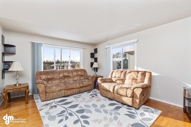 Living Room 20190221-DW-42432-FULL