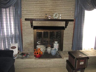 1209 Sycamore Dr, Manchester, TN 37355 - photo 2