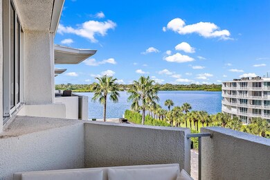 Carlyle House unit 517, Palm Beach, FL 33480 - photo 2