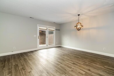 2806 Downing Way-10