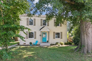 View of front of home featuring a front lawn