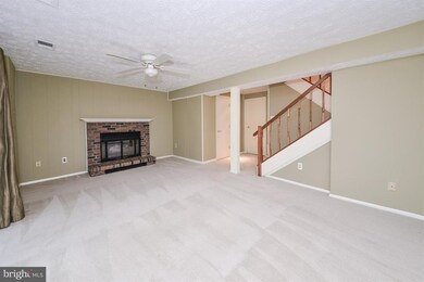 11510 Underoak Ct, Reston, VA 20191 - photo 5