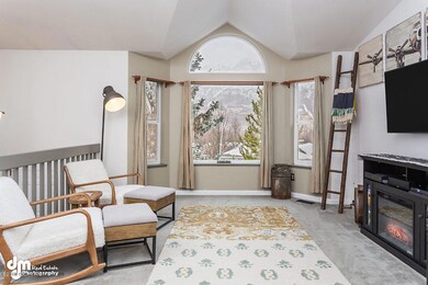 Living Room 0935-SMALL