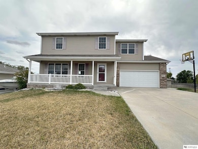 8621 Lavender Cir, Lincoln, NE 68505 - photo 2
