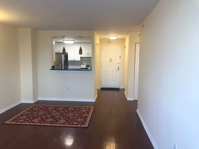 Mandalay on the Hudson unit 1605, Jersey City, NJ 07302 - photo 4