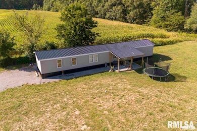 10685 Jc Ln, Marion, IL 62959 - photo 2