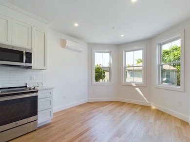 24 Elder St unit 2, Boston, MA 02125 - photo 4