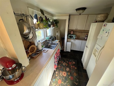 204 Howell St, Bellmore, NY 11710 - photo 6