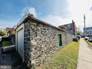 326 Fountain St, Philadelphia, PA 19128 - photo 4