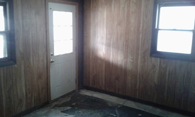 149 Charlton St, Oxford, MA 01540 - photo 4