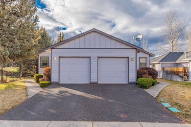 3059 NE Weddell St, Bend, OR 97701 - photo 2