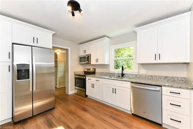 2511 Emerald Dr, Greensboro, NC 27403 - photo 7