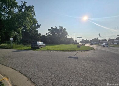 9999 Cooley Lake Rd, West Bloomfield Township, MI 48324 - photo 7