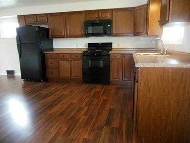 Kitchen. Lots of storage and a great working kitch
