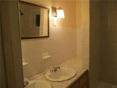 2nd floor full bath