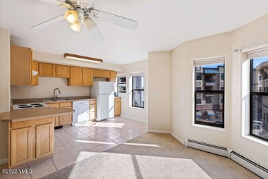 216 Main St Edwards CO 81632-small-020-0