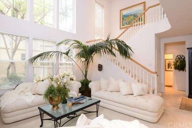 Light and bright Living Room