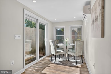 312 N Henry St unit 1/2, Alexandria, VA 22314 - photo 7