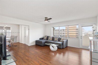 401 Golden Isles Dr unit 613, Hallandale Beach, FL 33009 - photo 4