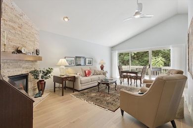 2338 Pheasant Ct SE, Grand Rapids, MI 49546 - photo 5