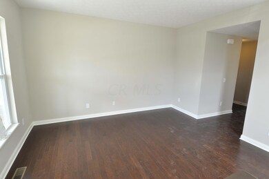 COLU_Waterford_Park_387_flex_room1