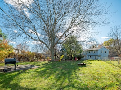 569 Club View Dr-127