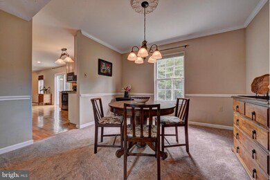 13100 Bramblewood Ln, Herndon, VA 20171 - photo 6